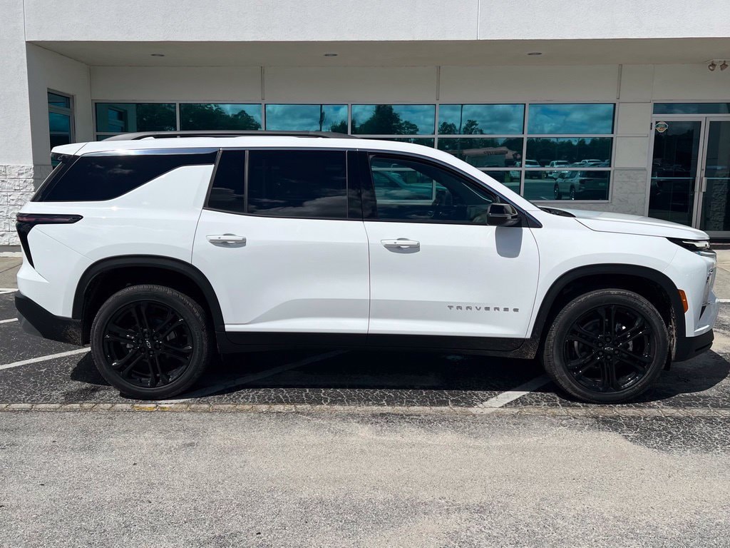 New 2027 Chevrolet Traverse LT SUV