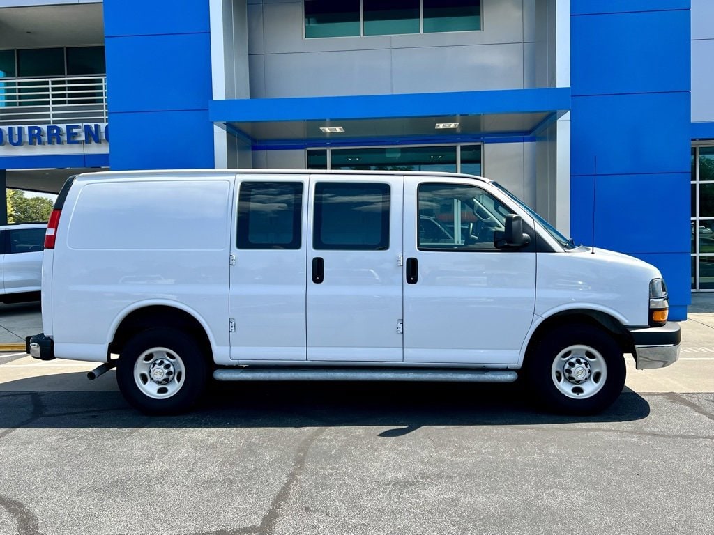 Used 2022 Chevrolet Express Cargo Work Van with VIN 1GCWGAFP7N1171586 for sale in Claxton, GA