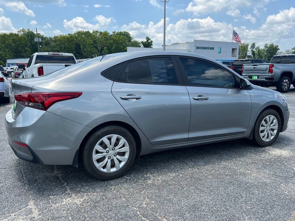 Used 2021 Hyundai Accent SE Sedan