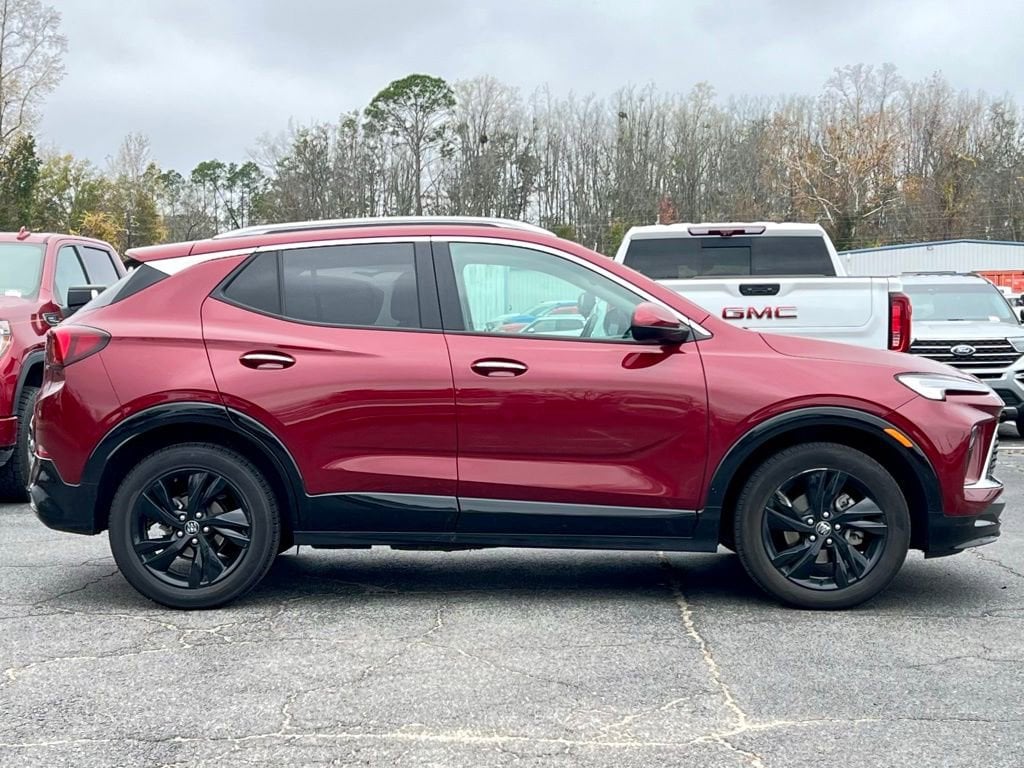 2024 Buick Encore GX Sport Touring photo 2