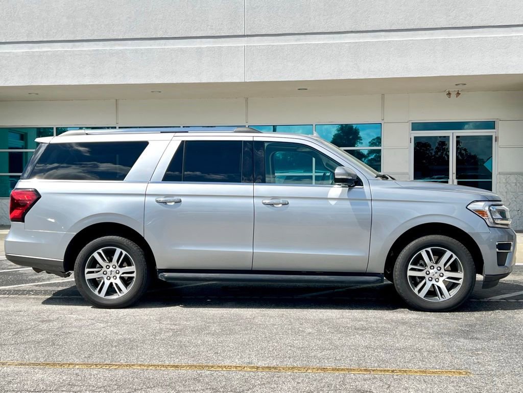 2024 Ford Expedition MAX Limited photo 2