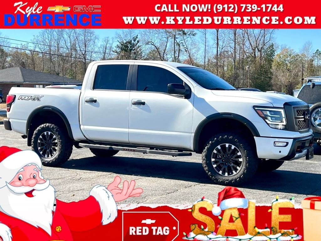 2024 Nissan Titan PRO-4X's photo