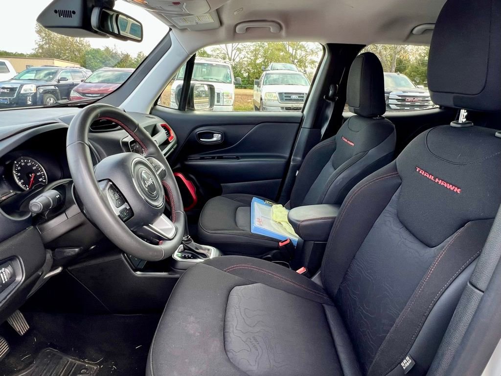2023 Jeep Renegade Trailhawk photo 4