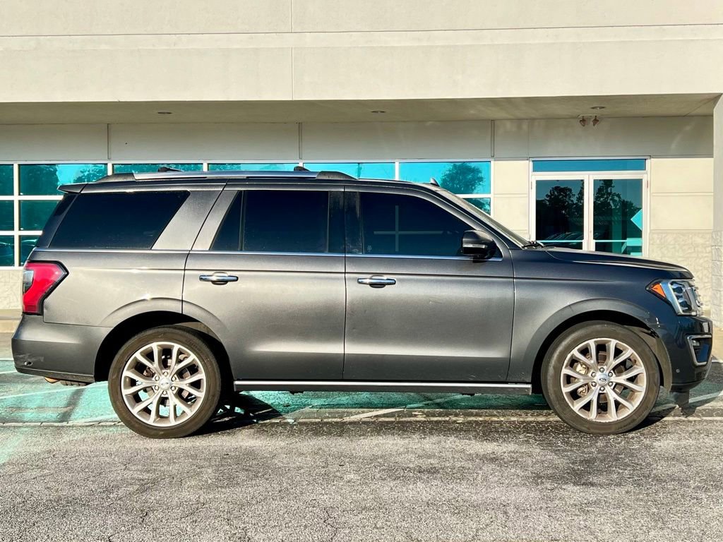 2018 Ford Expedition Limited photo 2