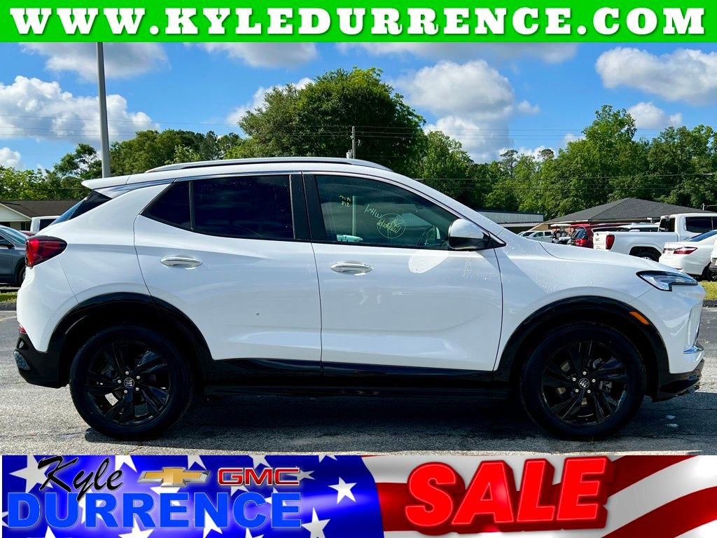 2024 Buick Encore GX Sport Touring photo 2