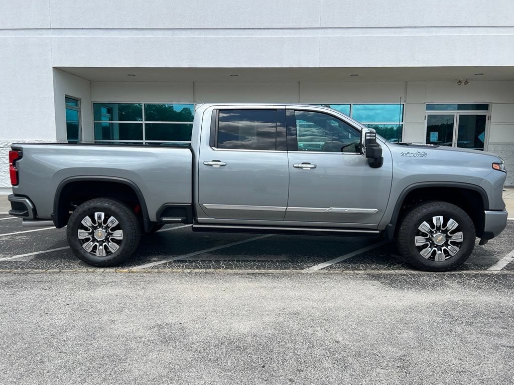 Used 2024 Chevrolet Silverado 2500 HD High Country Truck Crew Cab