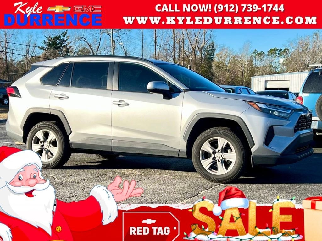 2022 Toyota RAV4 XLE's photo