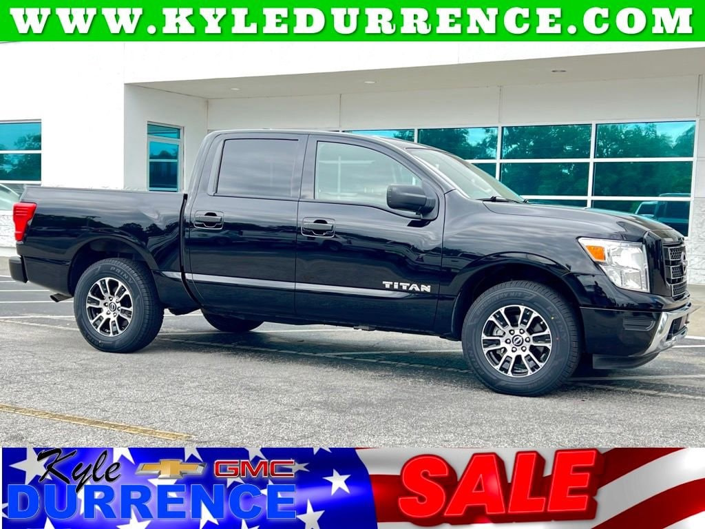 Used 2023 Nissan Titan SV Truck Crew Cab