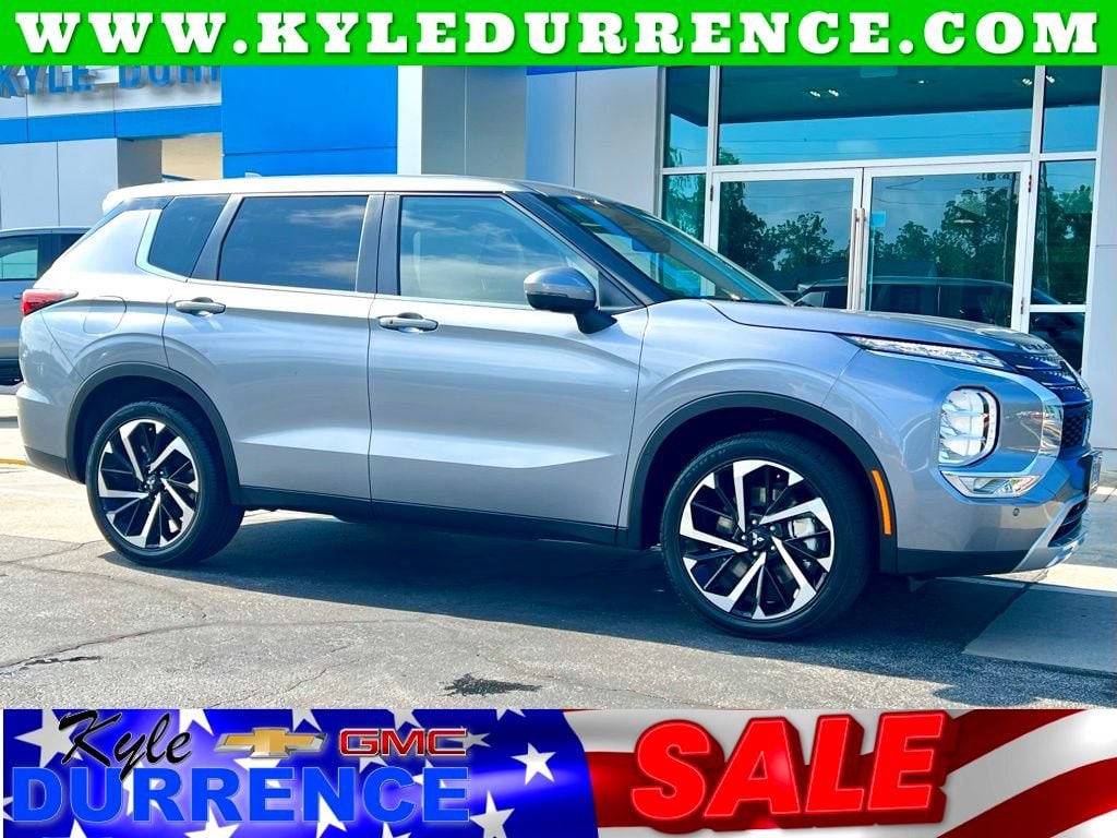 2024 Mitsubishi Outlander SE's photo