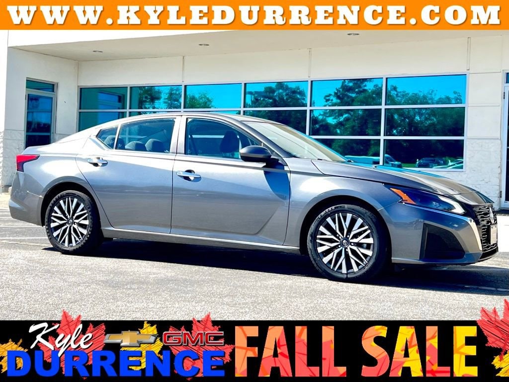 Used 2023 Nissan Altima 2.5 SV Sedan