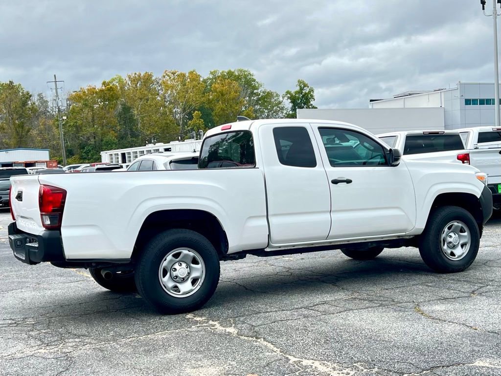 2022 Toyota Tacoma SR photo 3
