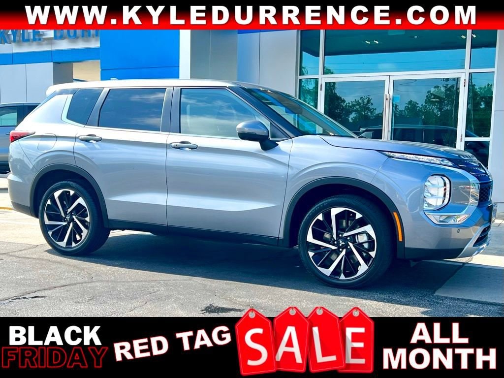 2024 Mitsubishi Outlander SE's photo