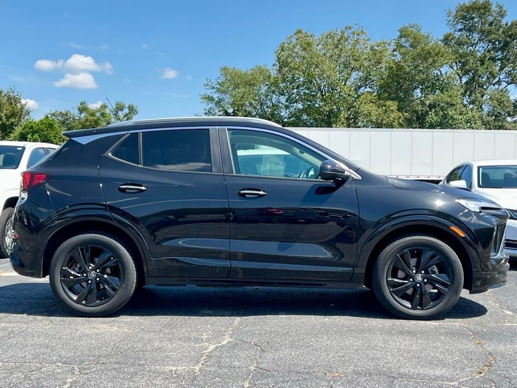 2024 Buick Encore GX Sport Touring photo 2