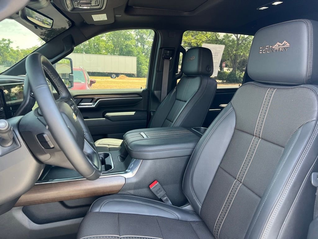 Used 2025 Chevrolet Silverado 2500 HD High Country Truck Crew Cab