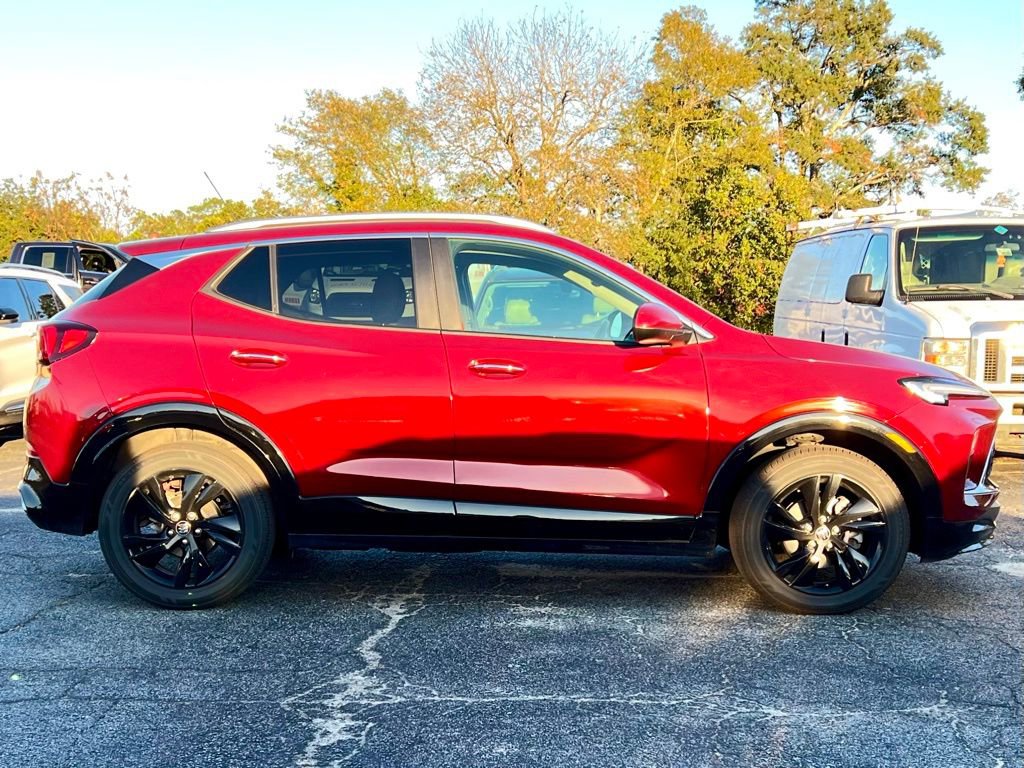 2024 Buick Encore GX Sport Touring photo 2