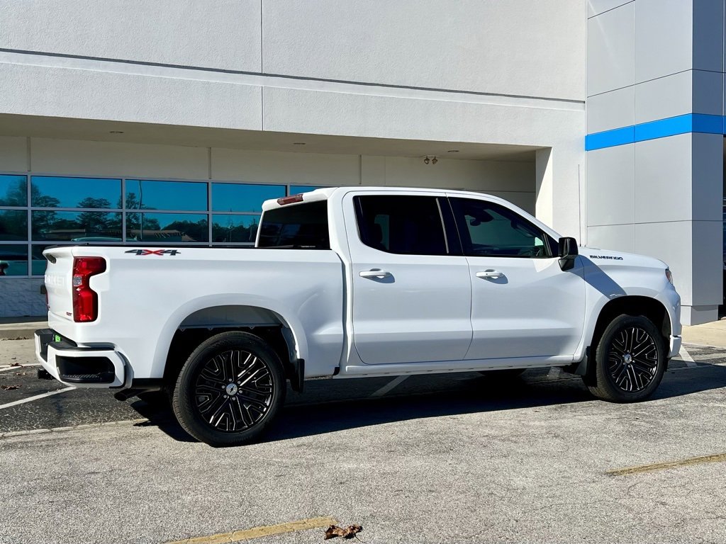 2025 Chevrolet Silverado 1500 RST photo 4