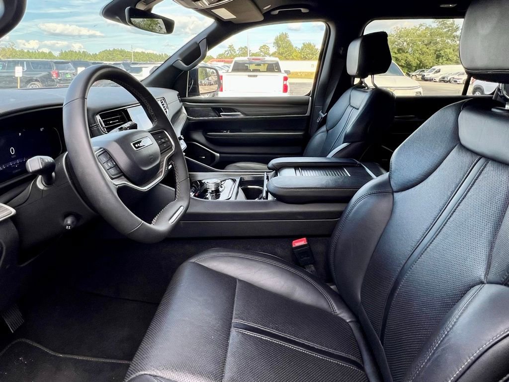 2024 Jeep Wagoneer Series II photo 4