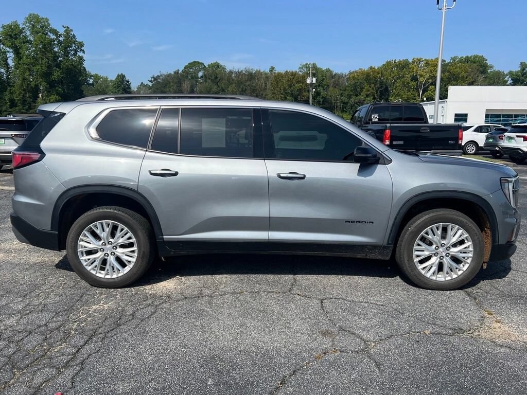 Used 2025 GMC Acadia Elevation SUV