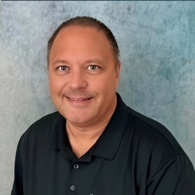 Staff member Larry Tomlinson from ID_374671fbbdd8