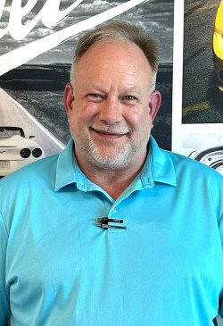 Staff member Scott Holland from ID_880d42c296d6