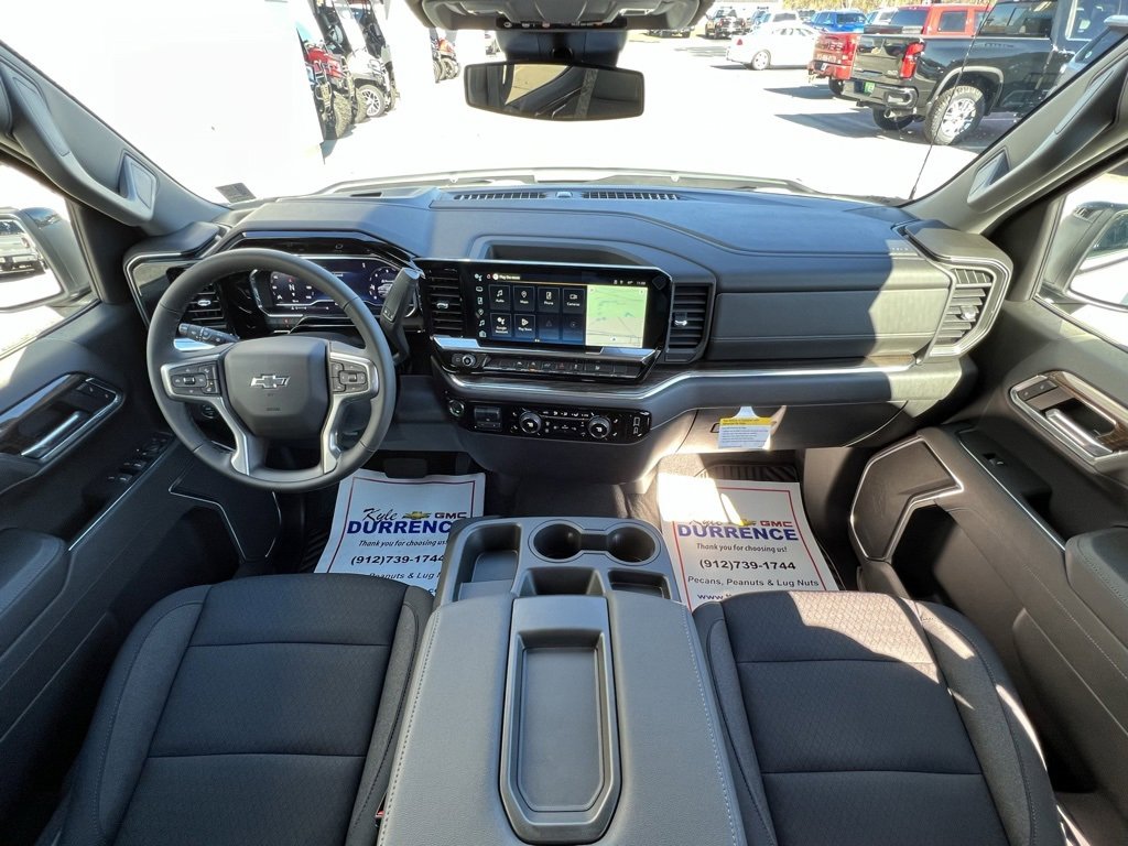 2025 Chevrolet Silverado 1500 RST photo 2