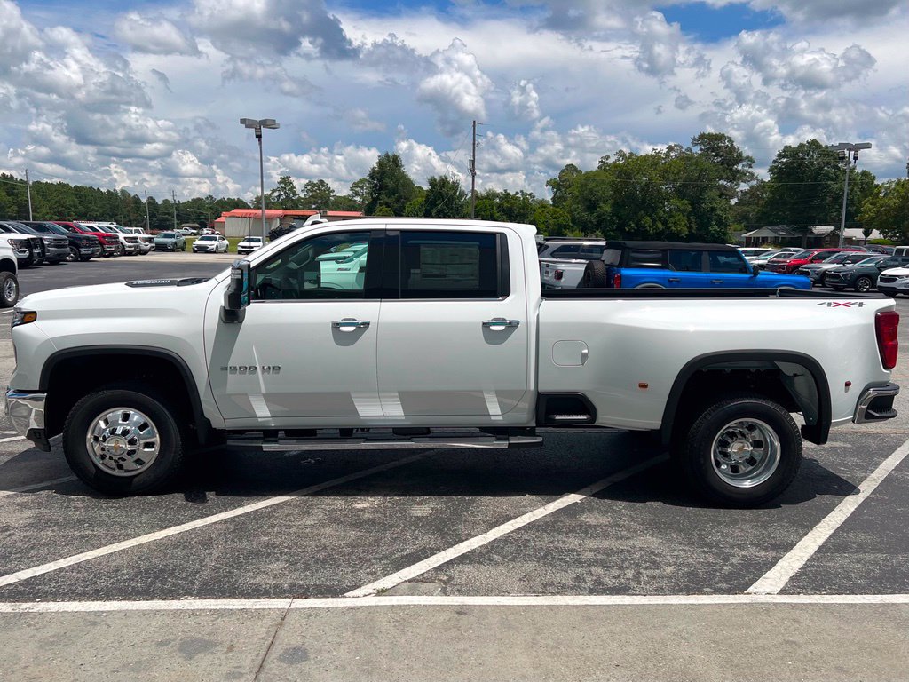 2026 Chevrolet Silverado 3500 HD LTZ - Photo 32