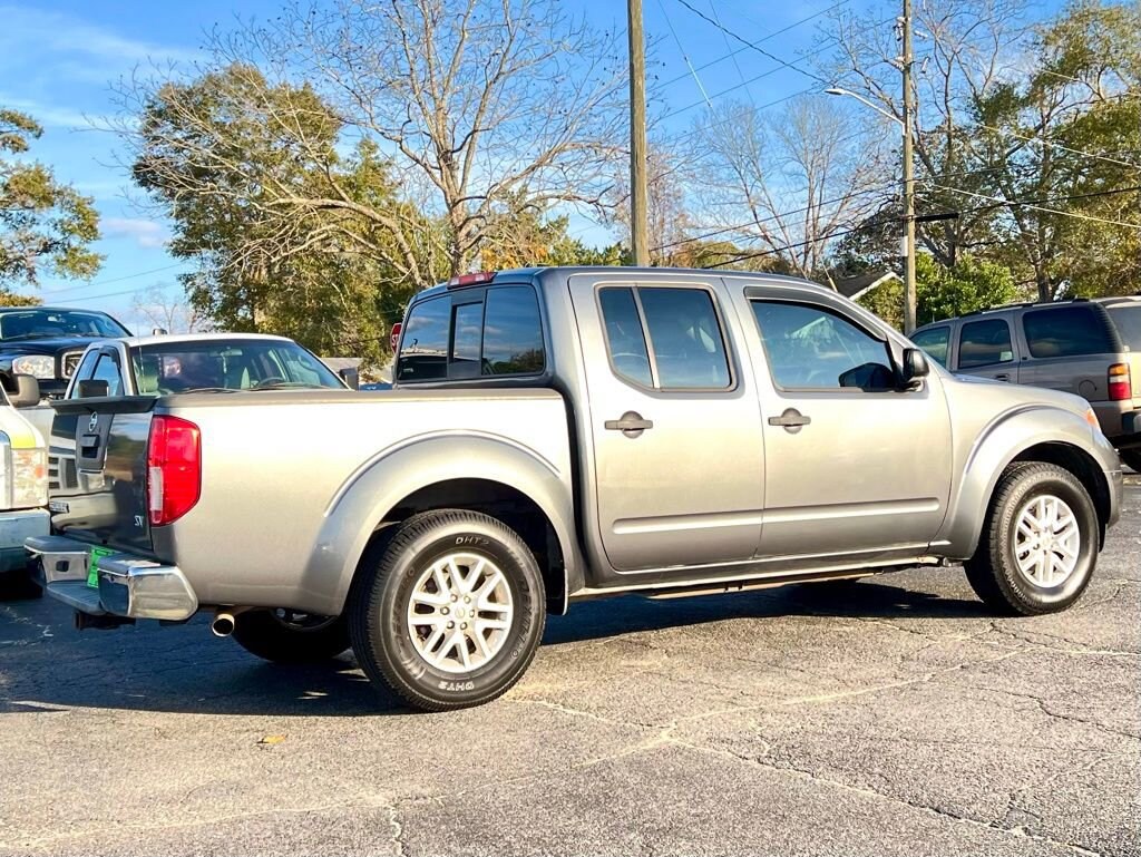 2018 Nissan Frontier SV photo 3