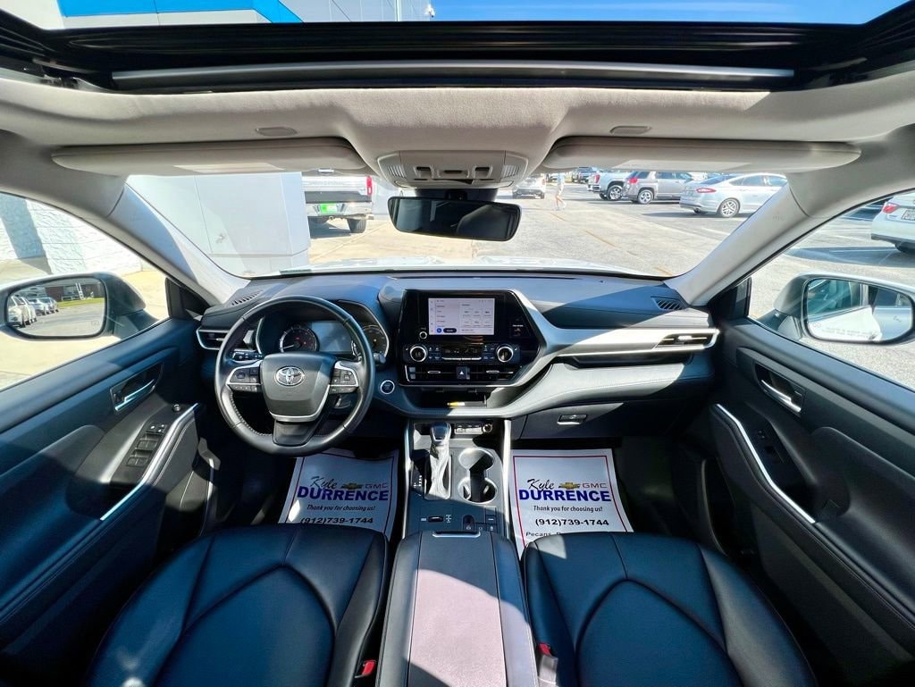 Used 2024 Toyota Highlander LE SUV