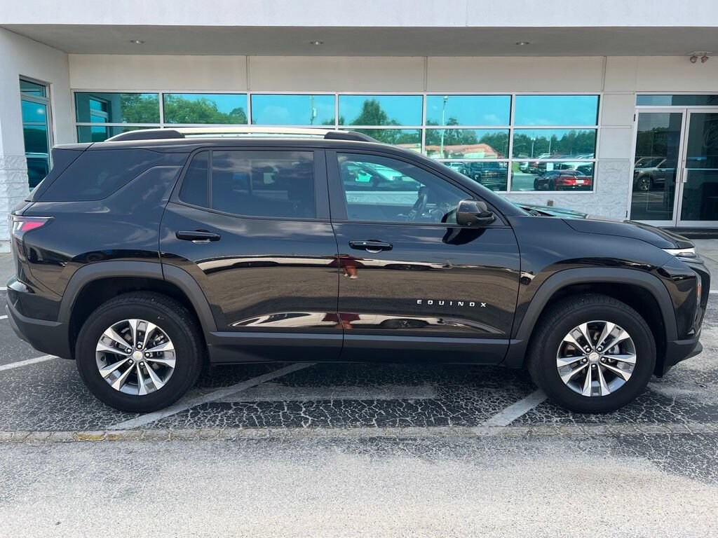 Used 2025 Chevrolet Equinox LT SUV