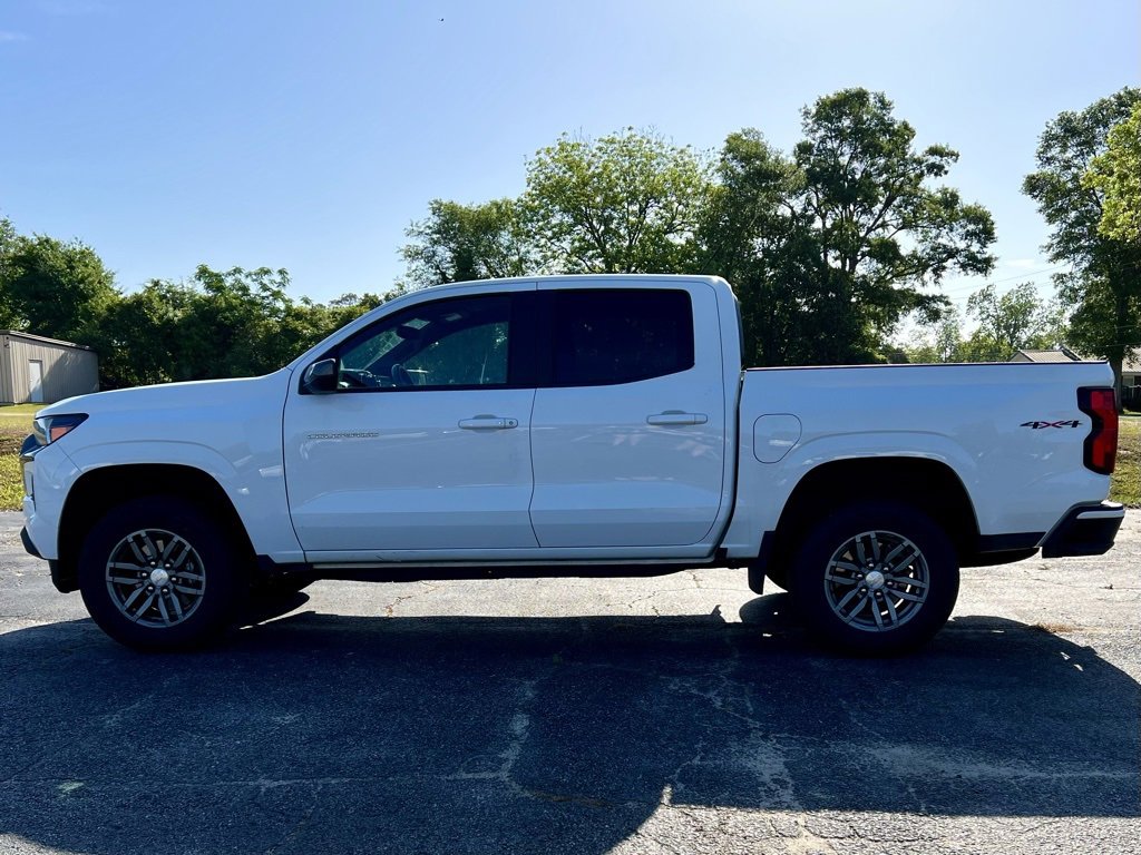 2024 Chevrolet Colorado LT photo 4