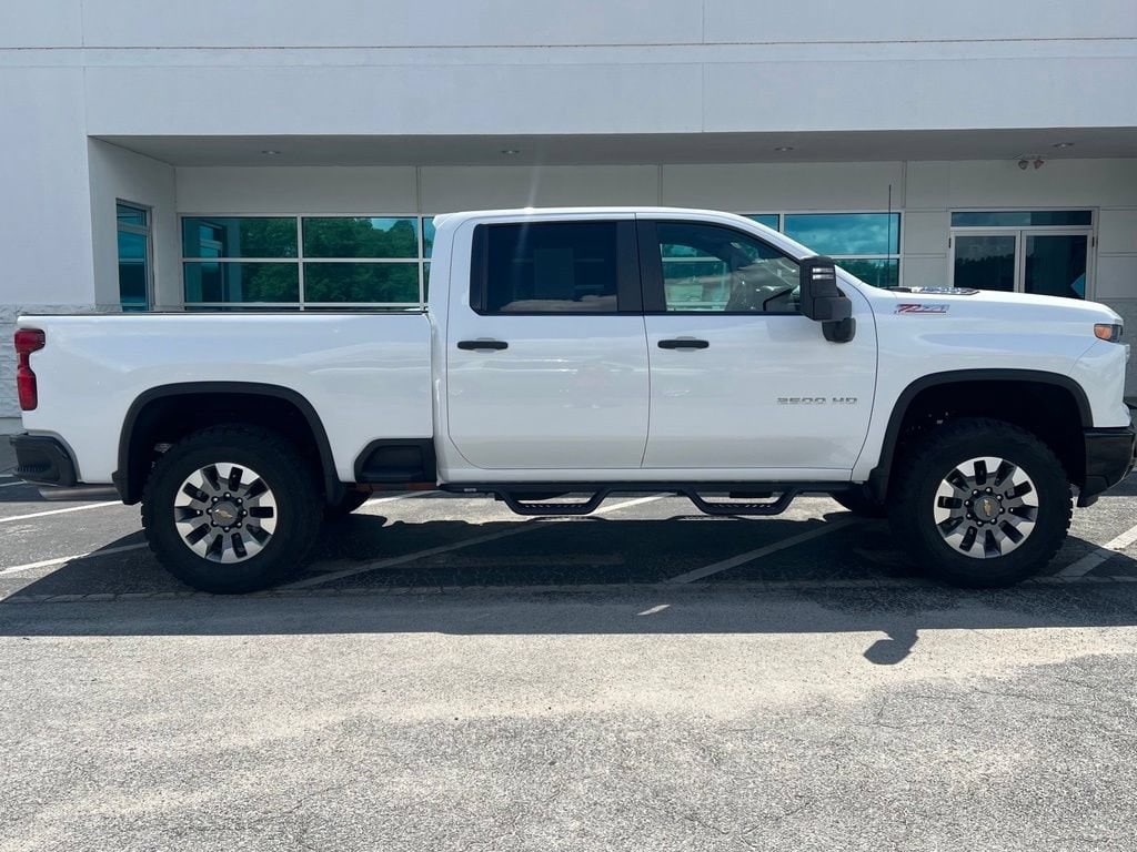 Used 2025 Chevrolet Silverado 2500 HD Custom Truck Crew Cab