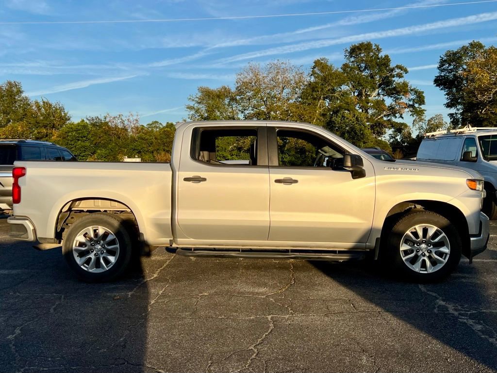 2020 Chevrolet Silverado 1500 Custom photo 2