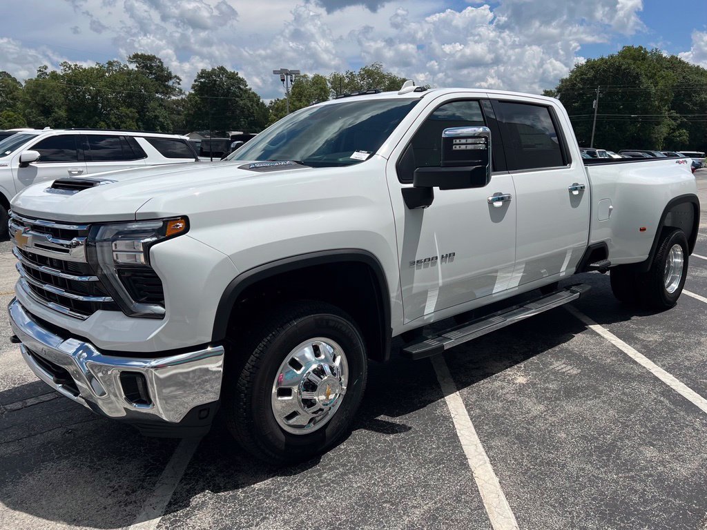 2026 Chevrolet Silverado 3500 HD LTZ - Photo 31