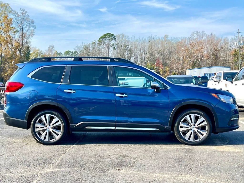 2022 Subaru Ascent Touring photo 2