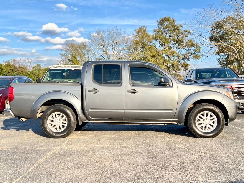 2018 Nissan Frontier SV photo 2