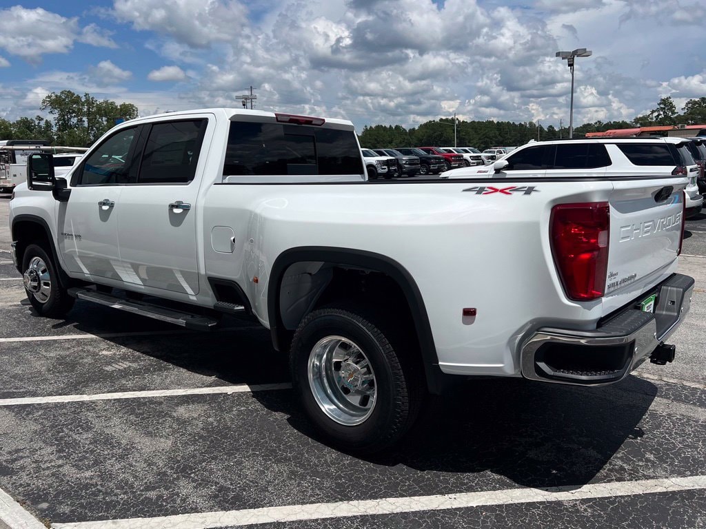 2026 Chevrolet Silverado 3500 HD LTZ - Photo 33