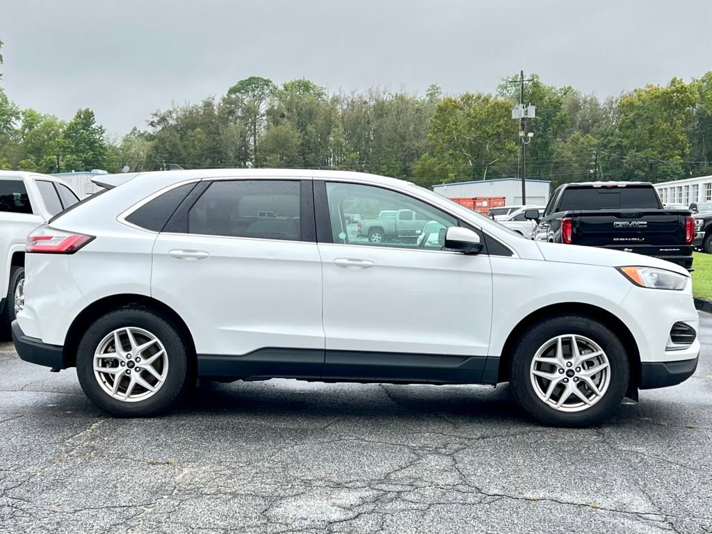 2024 Ford Edge SEL photo 2