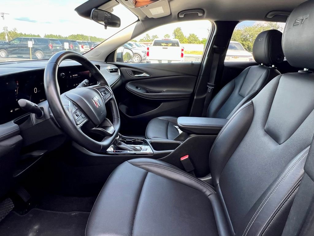2024 Buick Encore GX Sport Touring photo 3