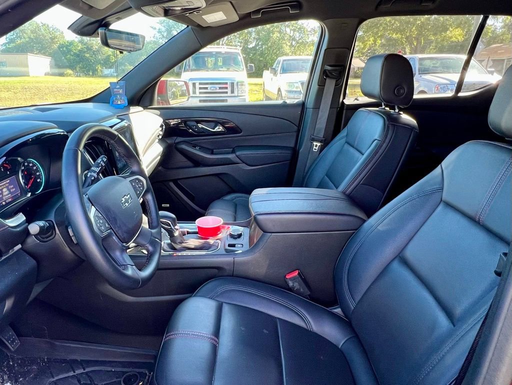 2024 Chevrolet Traverse RS photo 2