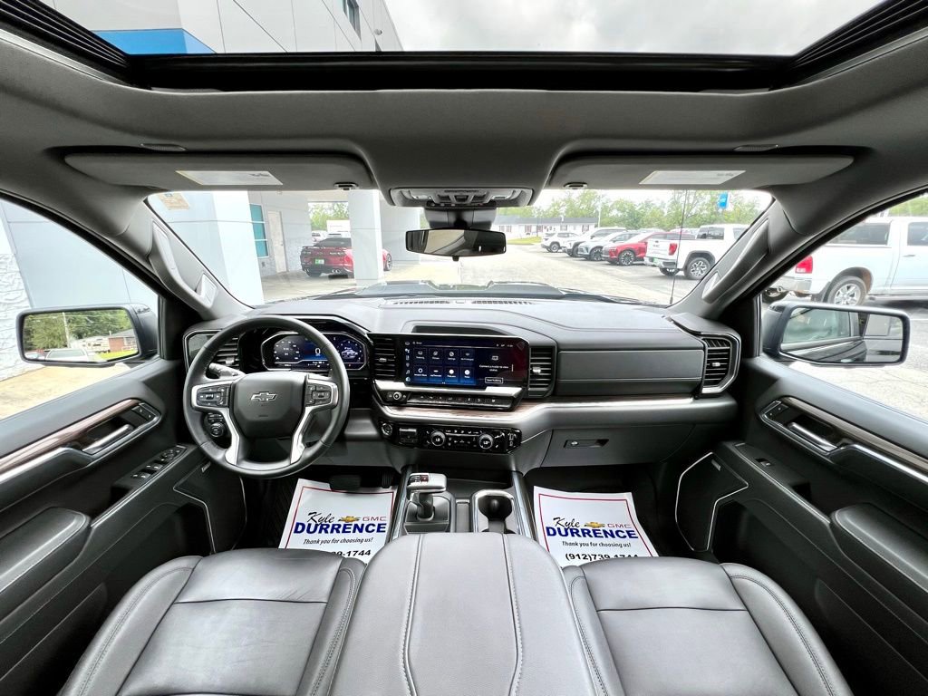 2024 Chevrolet Silverado 1500 LT Trail Boss photo 2