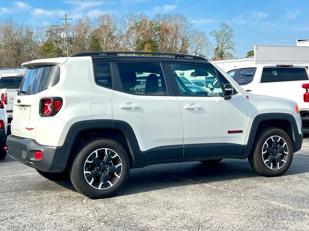 2023 Jeep Renegade Trailhawk photo 3