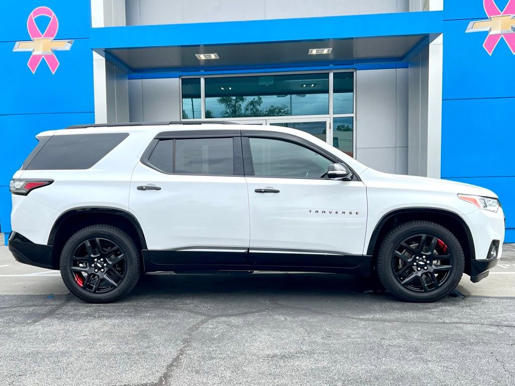 2020 Chevrolet Traverse Premier photo 3