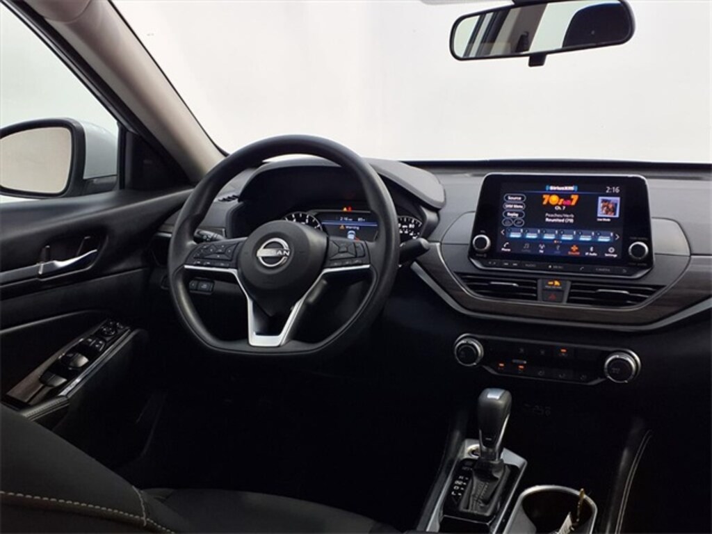 Used 2023 Nissan Altima 2.5 SV Sedan