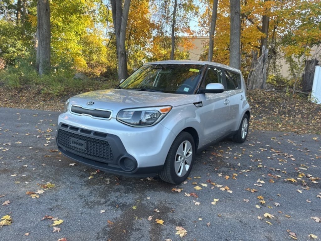 Used 2016 Kia Soul Base FWD Hatchback