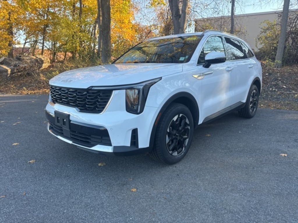 Used 2024 Kia Sorento S SUV