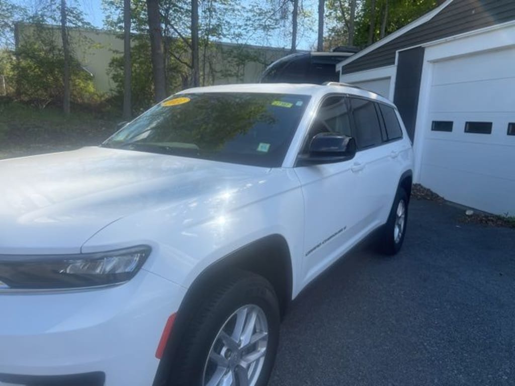 Used 2021 Jeep Grand Cherokee L Laredo SUV