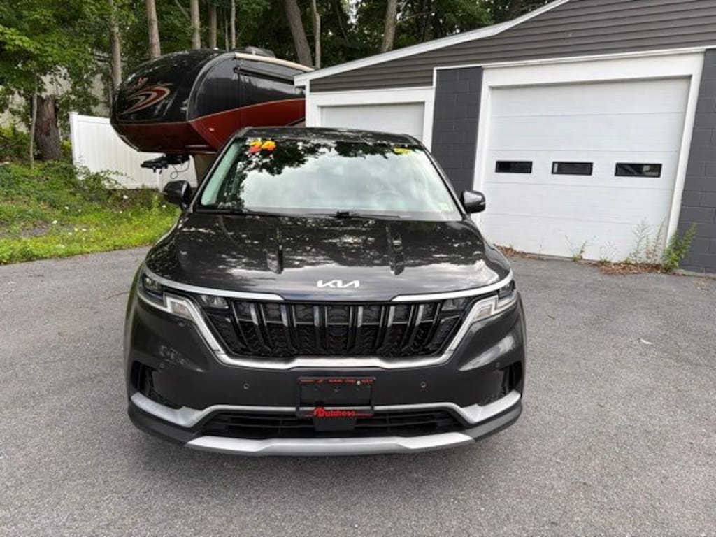Certified 2024 Kia Carnival EX MPV