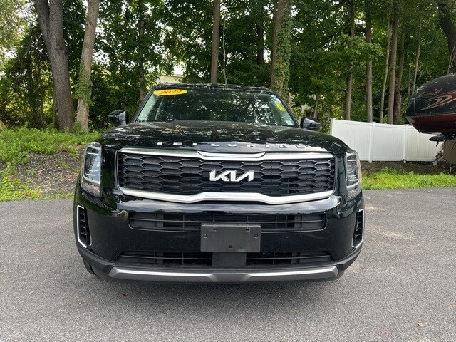 2022 Kia Telluride S photo 2