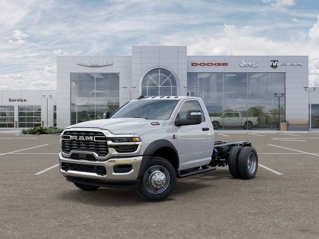 2026 RAM 5500 Tradesman 4X4 Reg Cab SWB DRW 145" WB's photo