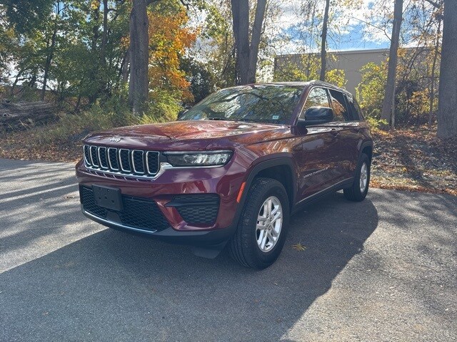 2023 Jeep Grand Cherokee Laredo photo 3